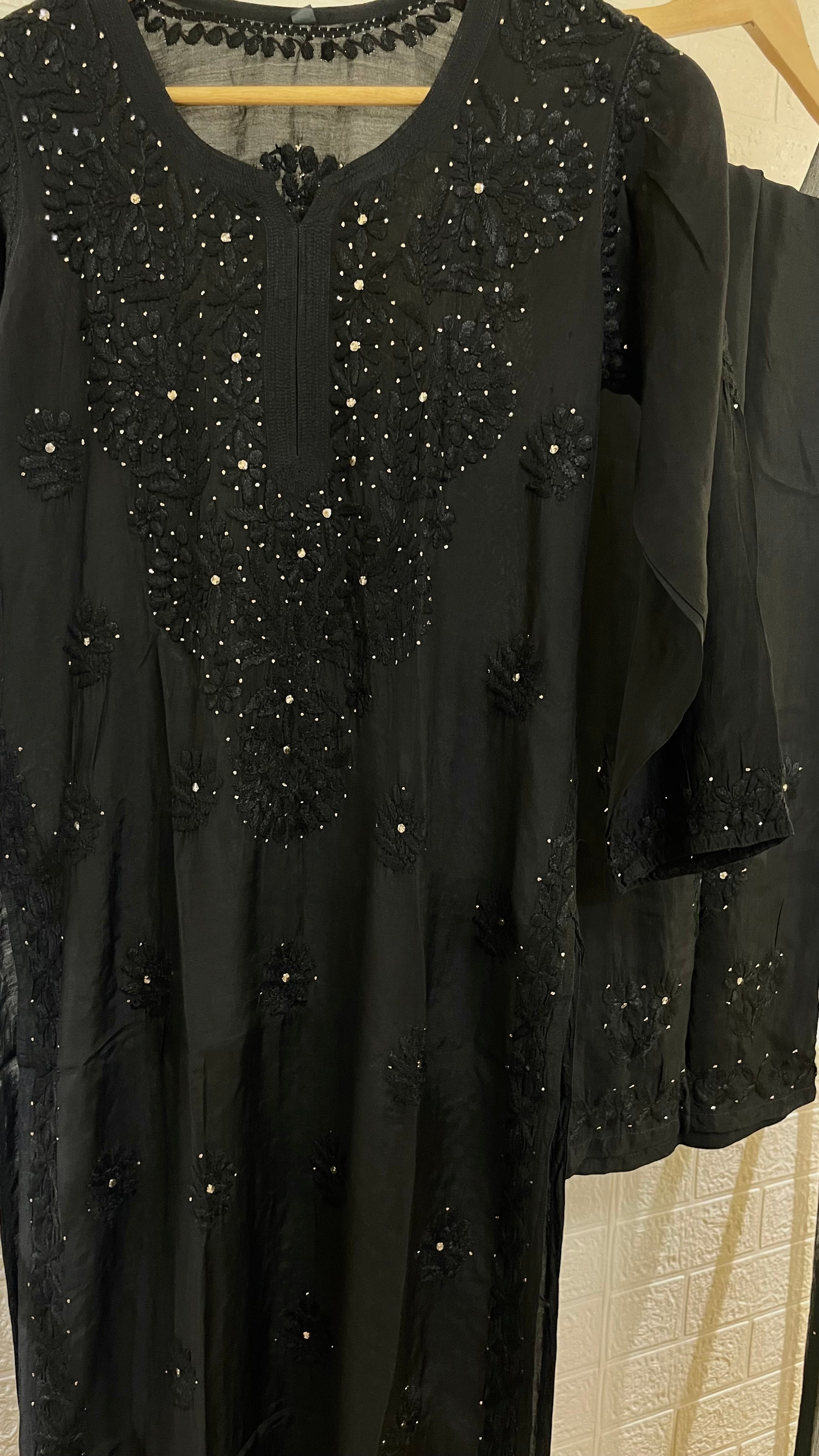 Iqra Black Kamdaani Suit Set