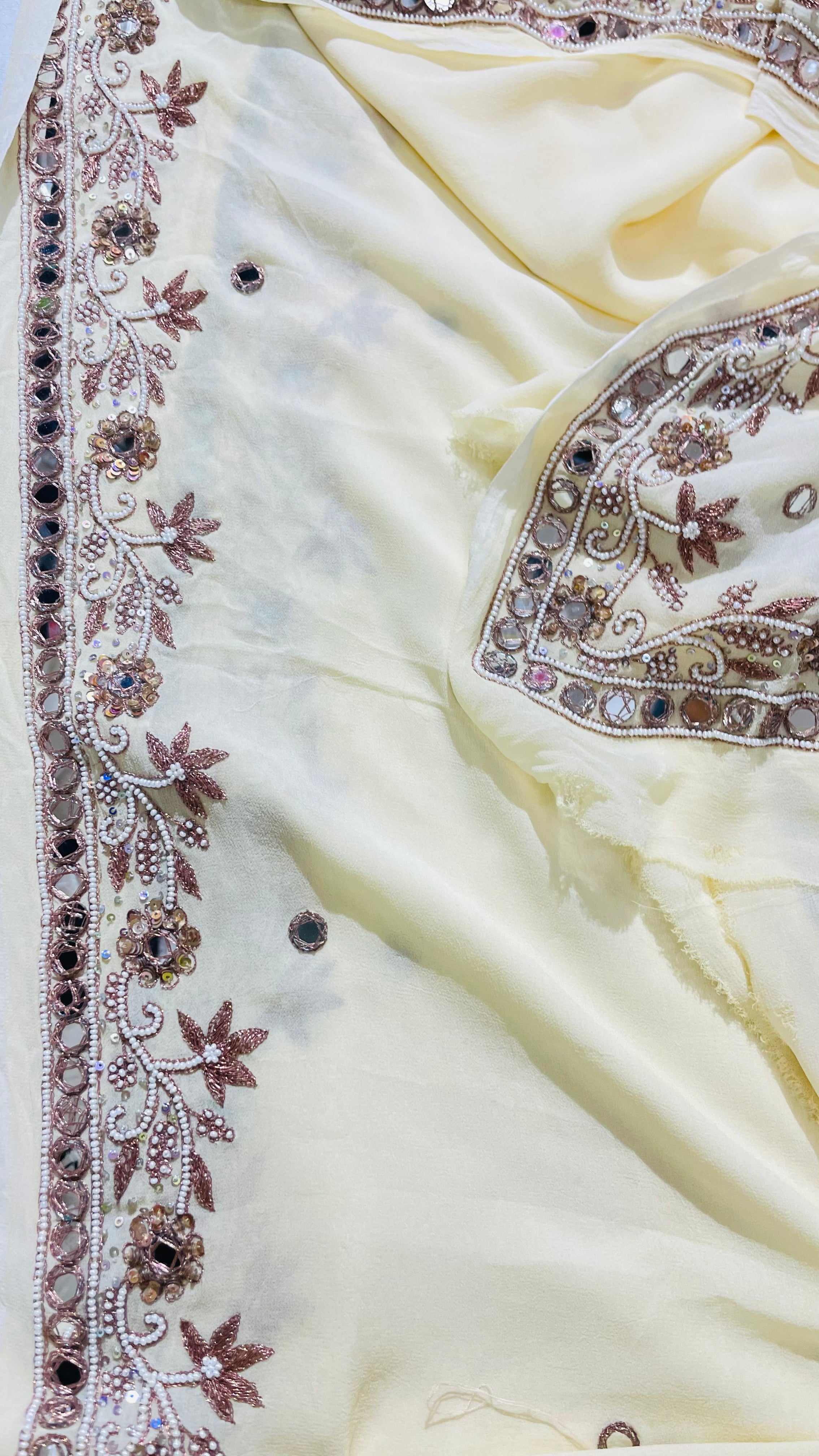 Shweta Saree