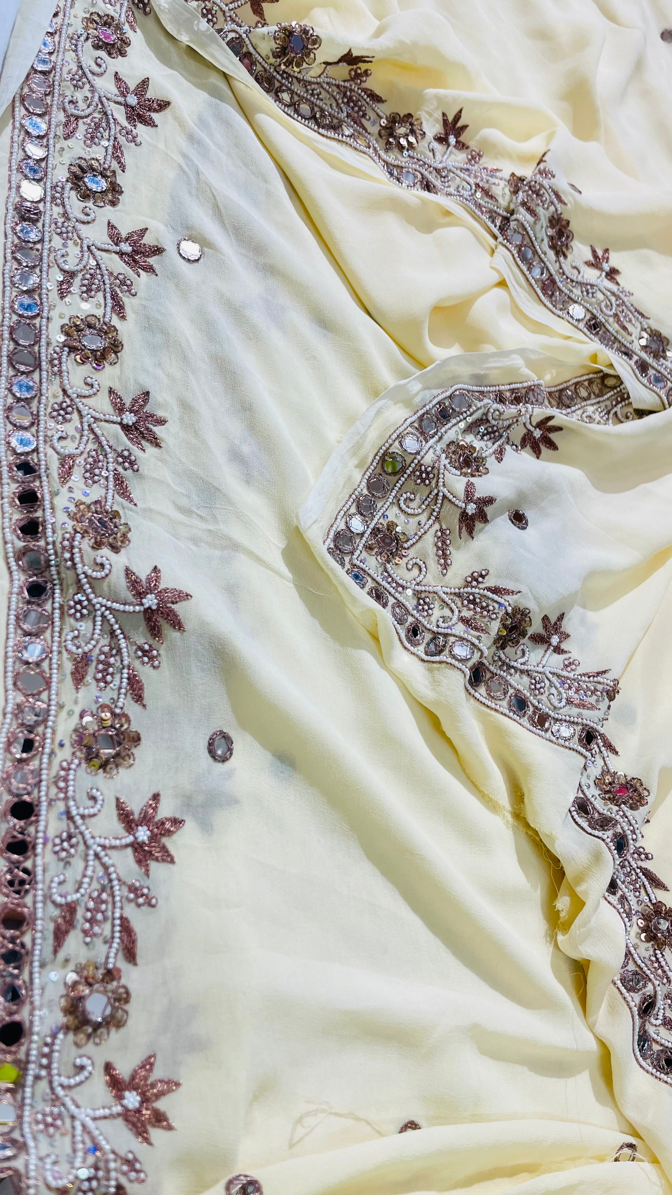 Shweta Saree